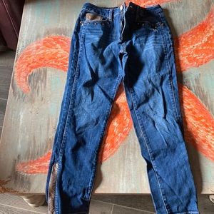 Girlfriend slimming ankle Jean